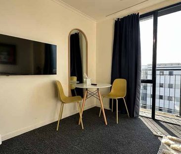 Queen Street Delight: Cozy 1 Bed, 1 Bath Apartment - Photo 5