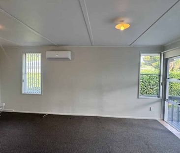 mangere east - Photo 5