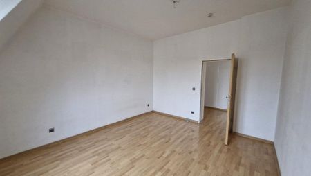 Helle 3-Raum-Dachgeschosswohnung mit Balkon uns Stellplatz in Magdeburg - Photo 5