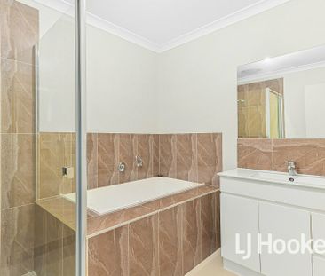Three Bedroom Home - Photo 5