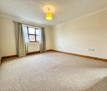 4 bedroom detached house to rent - Photo 4