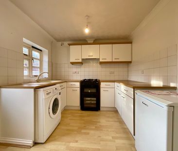 2 bedroom End Terraced House to let - Photo 5