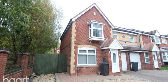 3 bedroom semi-detached house to rent - Photo 2