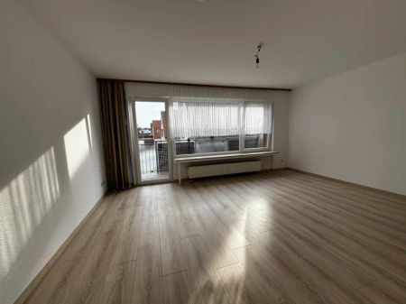 Renovierte 4-Zimmerwohnung mit Balkon im Leintor! - Foto 2