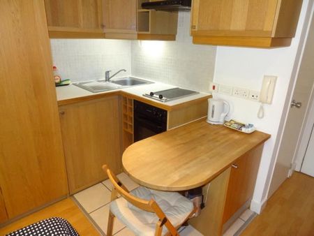 Flat 26 Cartwright Gardens, Bloomsbury WC1H 9EH - Photo 3