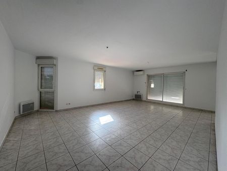 Location Appartement 3 pièces 76m² PERPIGNAN 66000 - Photo 3