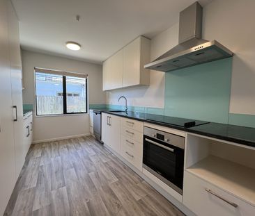 2/129 Aikmans Road, Merivale - Photo 2