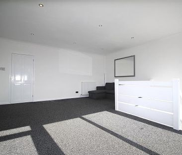 2 bedroom maisonette to rent - Photo 1