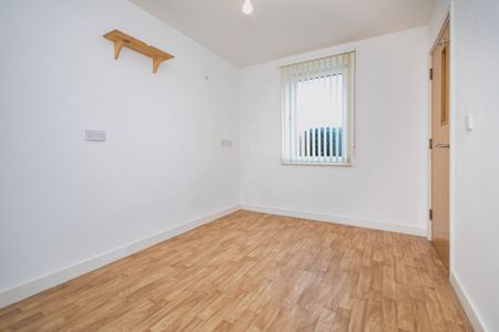 3 bedroom flat to rent, - Photo 3