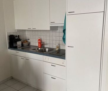 Heimelige 1.5-Zimmer-Dachwohnung im Herzen von Rapperswil - Foto 5