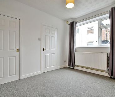 1 bedroom semi-detached house to rent - Photo 2