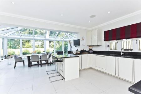 5 bedroom detached house to rent - Photo 4