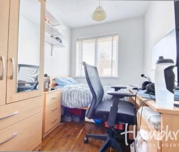 3 College Road - Photo 2