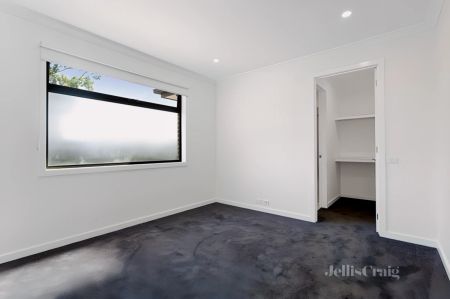 3 Bed, 2 Bath - Photo 5