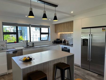 Modern Townhouse in Morningside - Photo 3