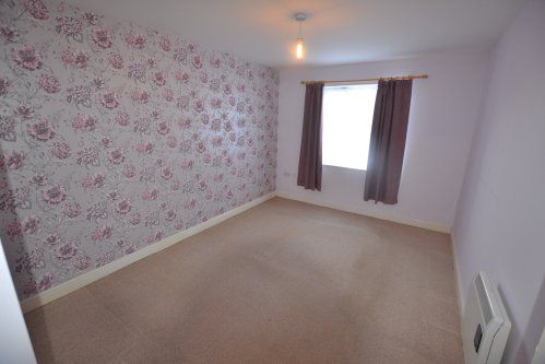 2 bedroom flat available - Photo 1