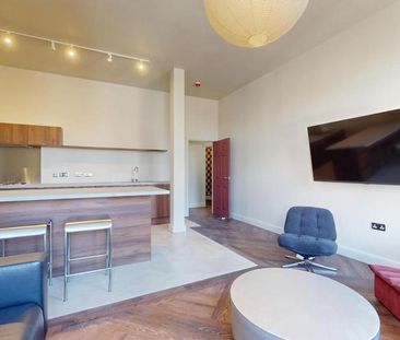 4 bedroom flat to rent - Photo 2