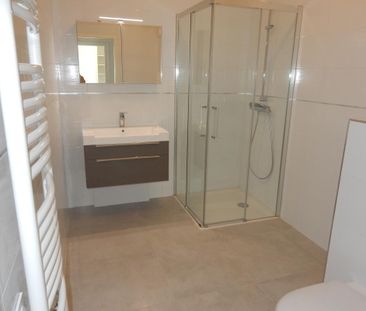 Location Appartement 2 pièces 43m² AIX LES BAINS 73100 - Photo 2