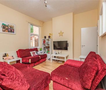 6 bedroom house to rent - Photo 2