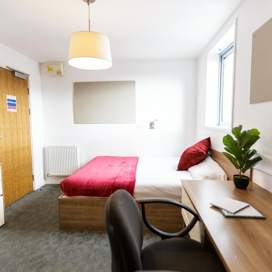 Studio Flat, Holloway Road, N7 - Photo 1