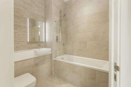 Swindon, Wiltshire, SN2 - Photo 2