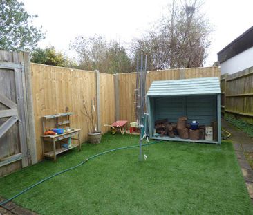 2 bedroom terraced house to rent - Photo 4