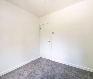 3 bedroom end of terrace house to rent - Photo 4