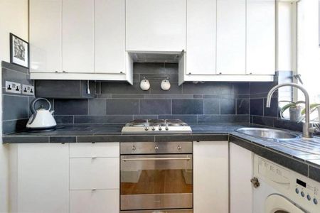 2 bedroom flat to rent - Photo 3