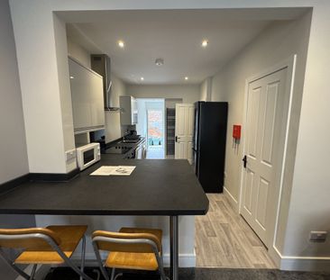 Rosebery Street, Leeman Road - P5007 - Photo 1