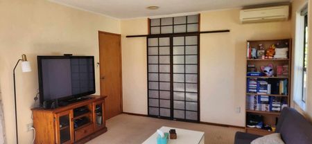 Charming 3BR Ranui Home - Sunset & Big backyard - Photo 3