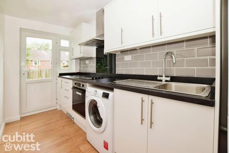 1 bedroom ground floor maisonette to rent - Photo 4