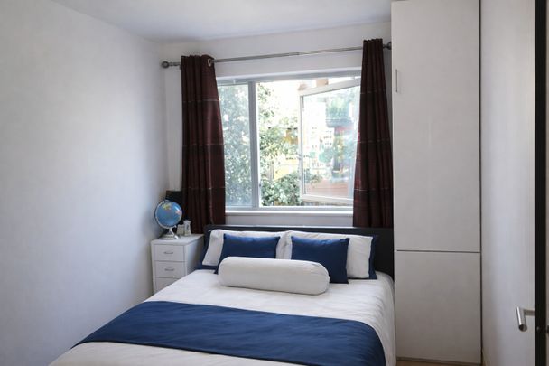 Room in a Shared Flat, Holly Court, SE10 - Photo 1