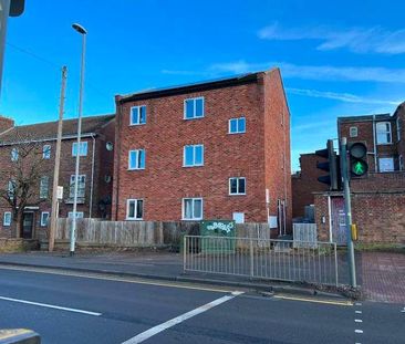 Churchill Road, Wisbech, PE13 - Photo 3