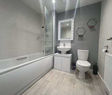 2 bedroom house to rent - Photo 1