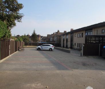 1 bedroom block of apartments to rent - Photo 6