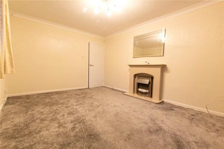 2 bedroom semi-detached bungalow to rent - Photo 3