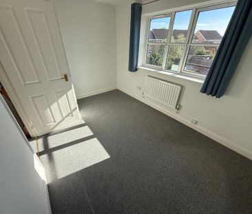 2 bedroom semi-detached house to rent - Photo 4