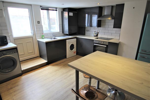 Langdale Terrace, Headingley, LS6 3DY, Leeds - Photo 1
