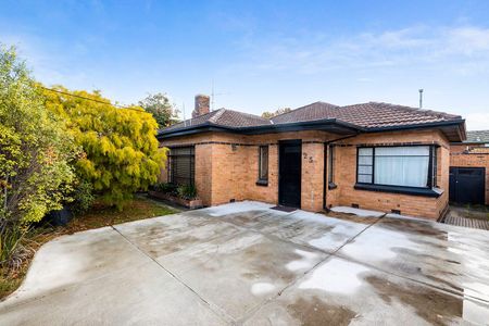 Family Home with Flexible Floor Plan in the School Zones - Photo 2