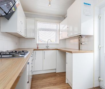 Speakman Avenue, Leigh, WN7 - Photo 6