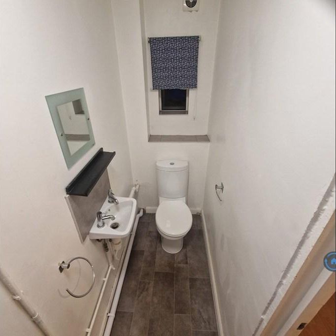 3 bedroom terraced house to rent - Photo 1