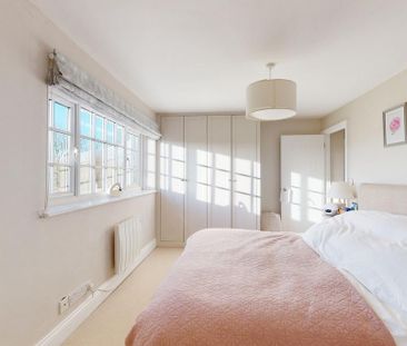 3 bedroom semi-detached house to rent - Photo 3