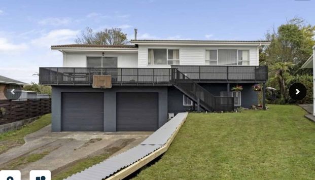 Large 3 Bedroom plus Family Home - Photo 1