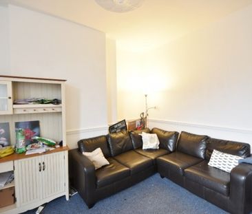 5 Bed - Lavender Gardens, Jesmond - Photo 1