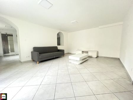 Location Appartement 3 pièces 62m² HAUCOURT MOULAINE 54860 - Photo 2