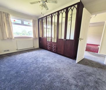 4 bedroom detached bungalow to rent - Photo 5