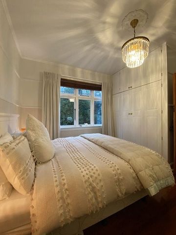 City Cottage - Photo 2