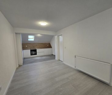 Appartement rénové de 2,5 pièces au 1er étage - Foto 2
