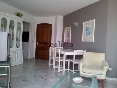 Alquiler de piso en Calle la Fragata - Photo 2