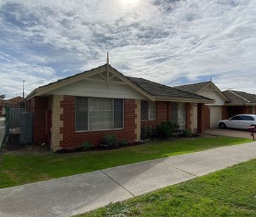 The Perfect Seaforth Gardens Villa **Open Monday 03/11 4.00pm to 4.... - Photo 5